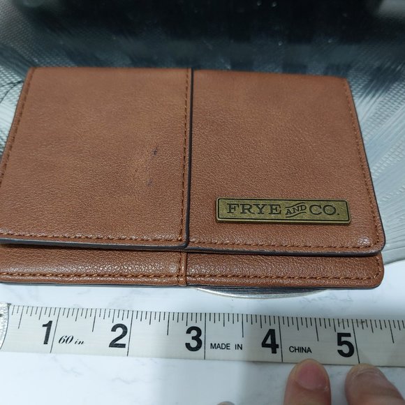 Frye and Co Wallet Nice and Thin To Carry Around - Picture 5 of 8